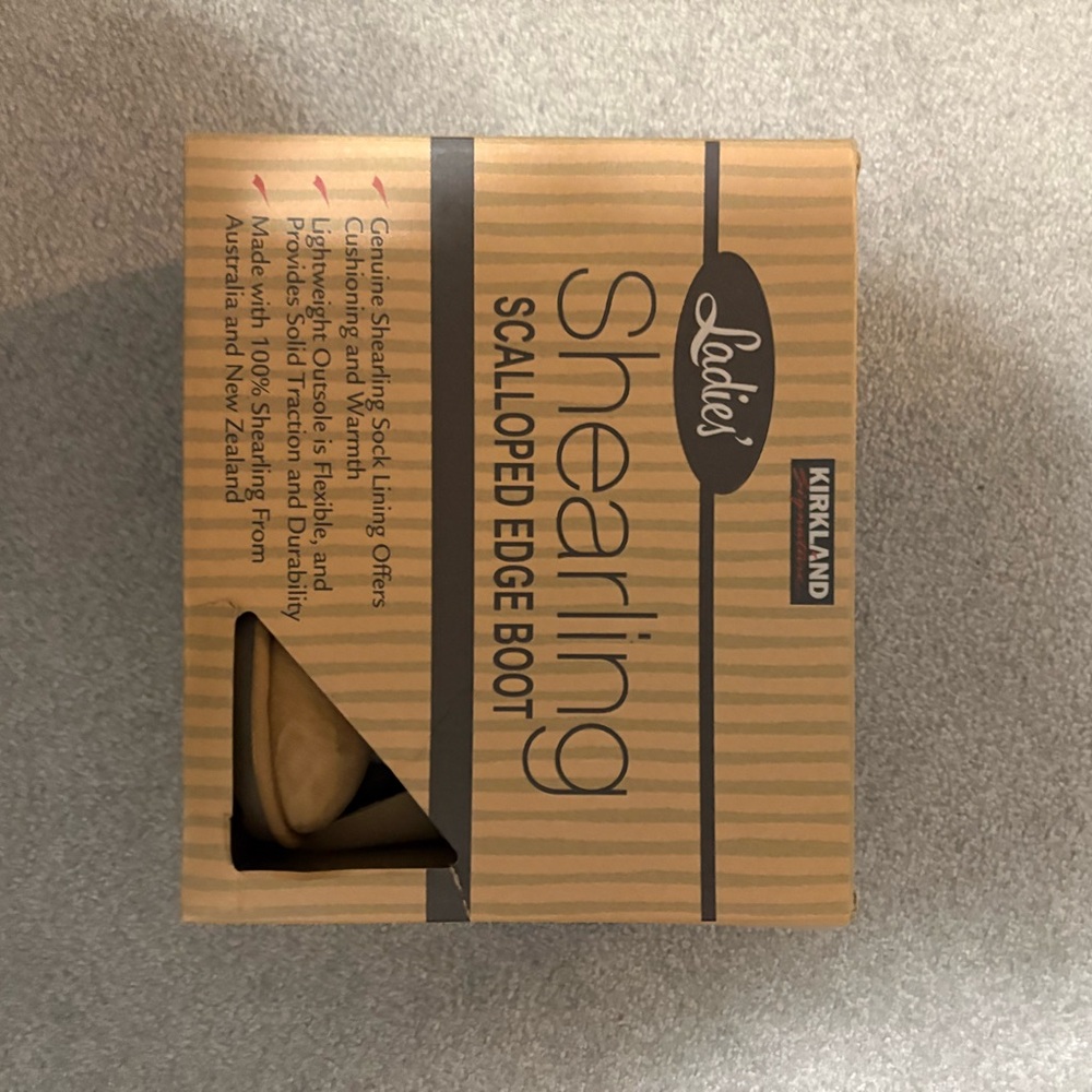 Kirkland Signature Tan Shearling Boots
